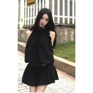 Vestido negro halter