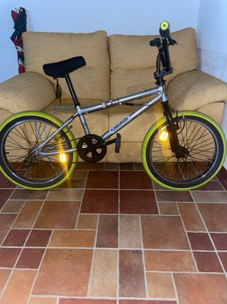 Bicicleta BMX Kwadron