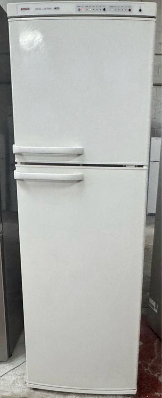 NEVERA DOS PUERTAS BOSCH BLANCO NO FROST