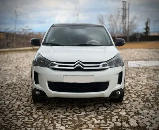 Citroen Citroen c4 aicroos 2013