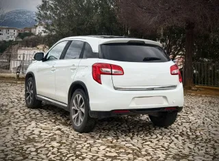 Citroen Citroen c4 aicroos 2013