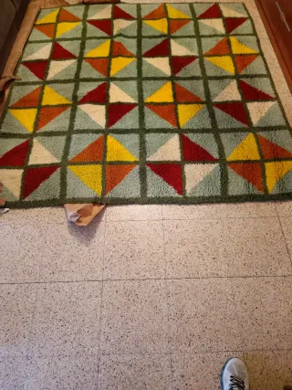 Alfombra grande geométrica hecha a mano