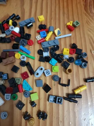 Vendo Piezas de Lego Variadas.