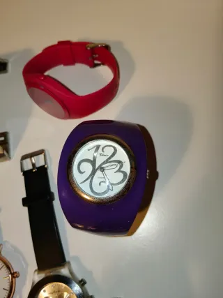 Lote de 9 relojes. Zara, Parfois, Calgary, Neptune