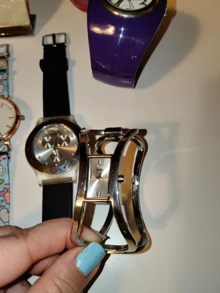 Lote de 9 relojes. Zara, Parfois, Calgary, Neptune