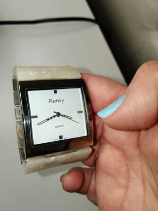 Lote de 9 relojes. Zara, Parfois, Calgary, Neptune