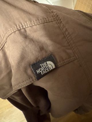 Pantalones The North Face convertibles marrones