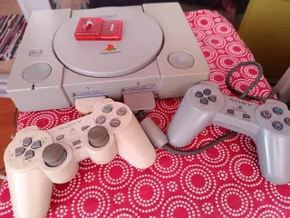 Consola PlayStation 1 (PS1) + 2 Mandos