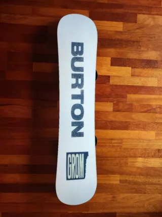 Snowboard Burton Grom 130 como nuevo