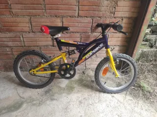 Bicicleta infantil Topbike 16 morada y amarilla