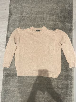 Jersey beige con hombros descubiertos