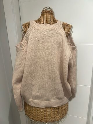 Jersey beige con hombros descubiertos