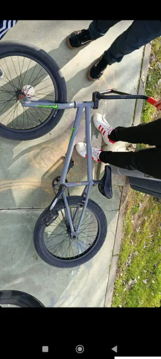 Bicicleta BMX Marca Verde