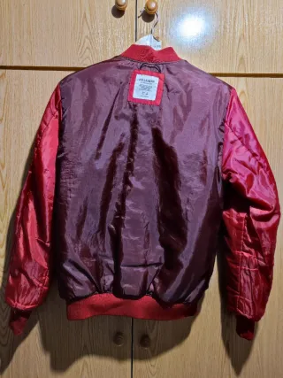 ♥️ Chaqueta Bomber Pull & Bear Roja Talla S