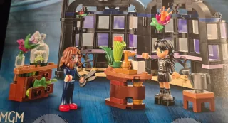 Figuras Miércoles, Marilyn y laboratorio Lego76784