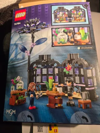 Figuras Miércoles, Marilyn y laboratorio Lego76784