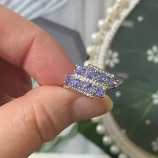 Anillo de Tanzanita natural