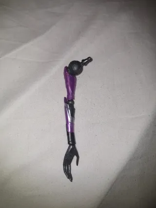 Brazo derecho del Tri-Sentinel de la serie Marvel