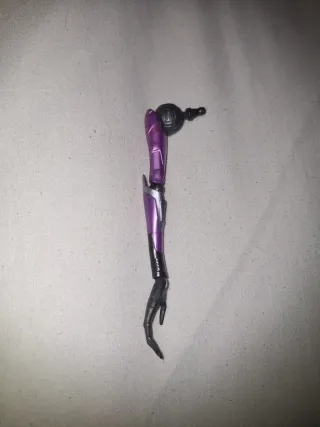 Brazo derecho del Tri-Sentinel de la serie Marvel