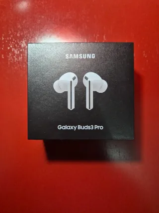 Samsung S24 + Galaxy Buds 3 Pro + Cargador Samsung