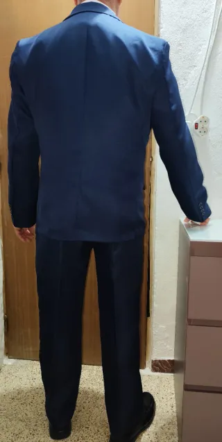 Traje de hombre azul