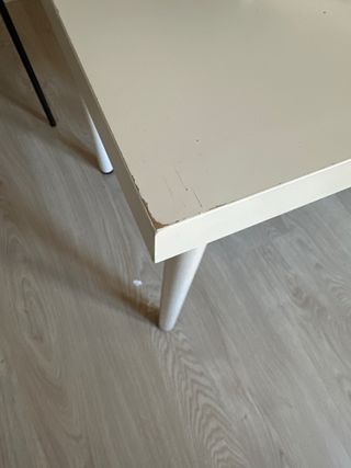 Mesa Camilla Beige con cristal