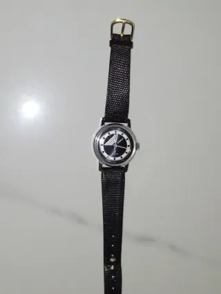 Orologio vintage sovietico Pobeda anni '70