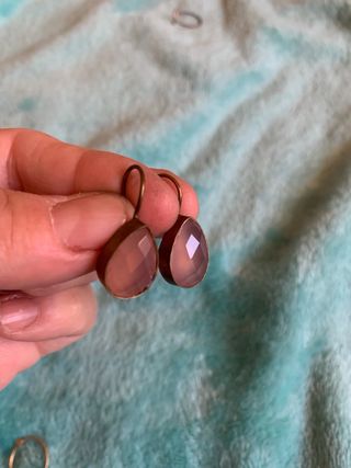 Pendientes cuarzo rosa y metal