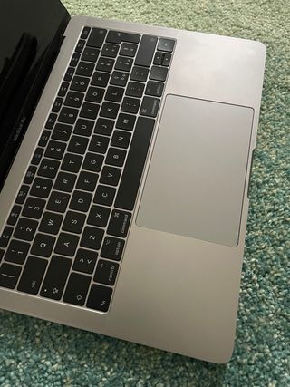 MacBook Pro 2017 non funzionante per ricambi