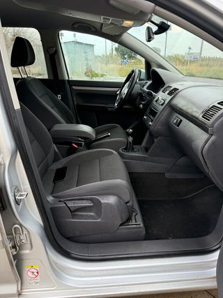 Volkswagen Touran 2012