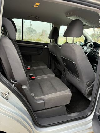 Volkswagen Touran 2012