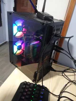 PC Gaming con luces RGB