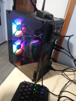 PC Gaming con luces RGB