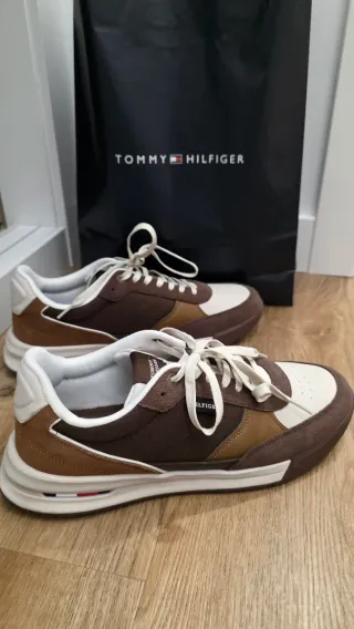 Zapatos Tommy Hilfiger Marrones y Blancos Talla 45