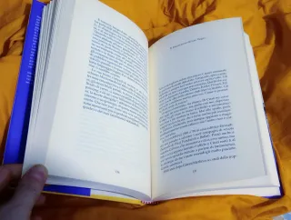 Mutandine di chiffon. Memorie retribuite" di Carlo