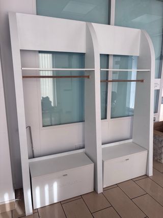 Perchero con balda y baúl