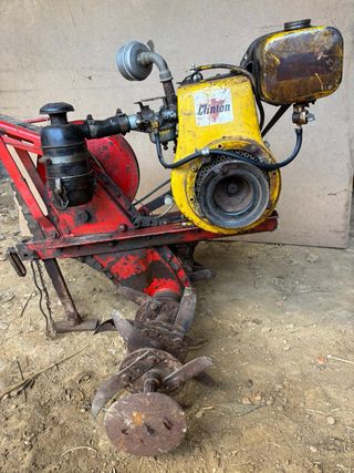 Motocultor antiguo Clinton