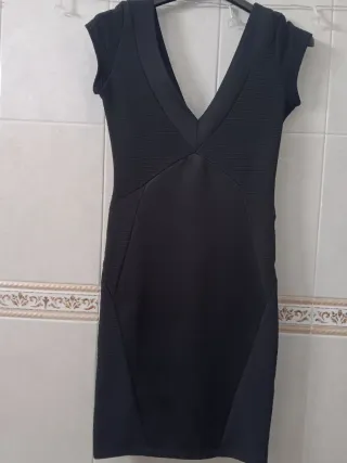 Vestido ajustado negro mujer
