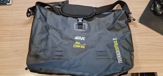 Bolsa GIVI Waterproof Trekker Outback 48L y 45L