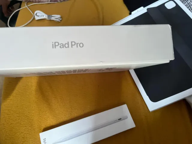 iPad Pro 12.9 6ª Gen + Lápiz Táctil