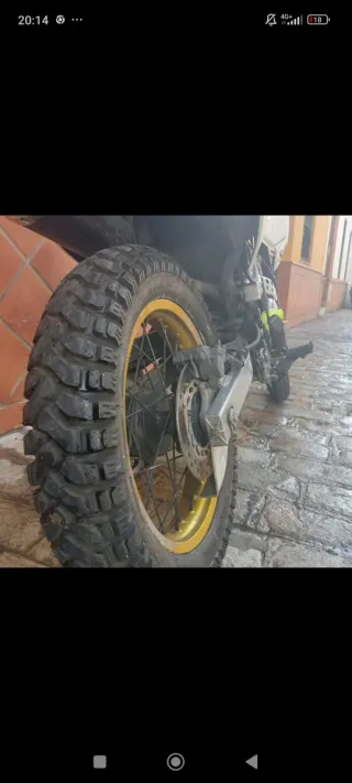 Honda Dominator NX 650 Trail. GRIPADA.