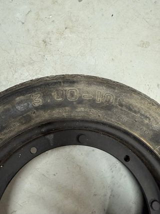 Rueda Michelin Vespa 3.50-10