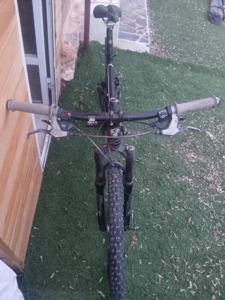 Bicicleta de Montaña GT Doble Suspensión