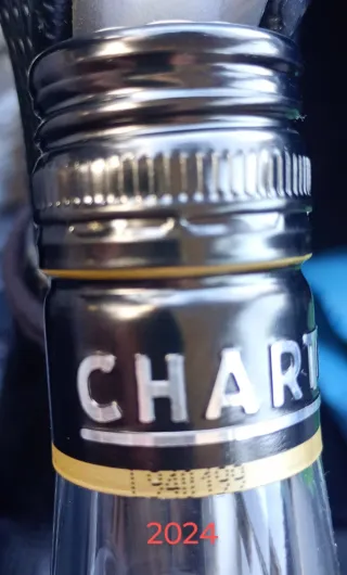 Vasos Chartreuse Negros y Dorados