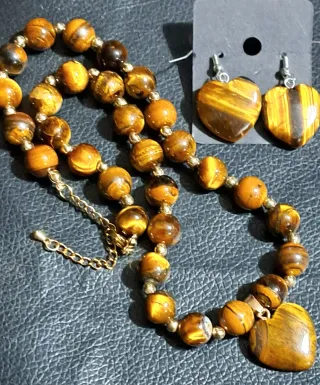 Collana e orecchini occhio di tigre