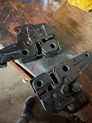 Fechos Capô Audi A4 B6/B7