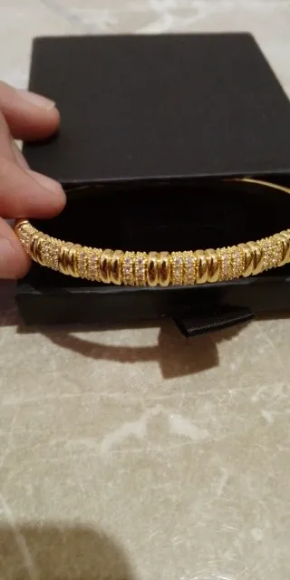 Pulsera bañada en oro con circonitas