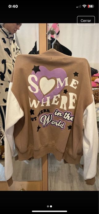 Chaqueta bomber marrón y blanca