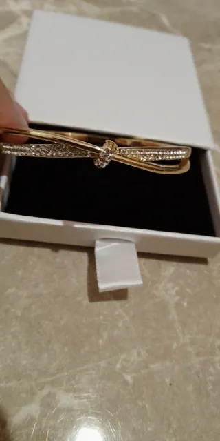 Pulsera bañada en oro
