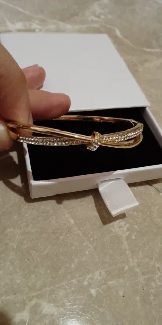 Pulsera bañada en oro